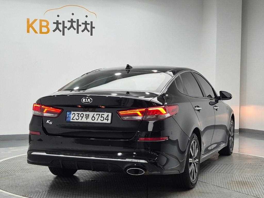 KIA K5 - Vista 3
