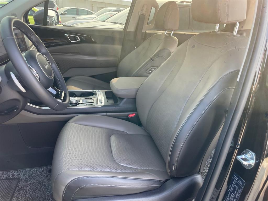 KIA Carnival 2024 Negro - Importación desde Corea - HF Imports Iquique - Foto 15