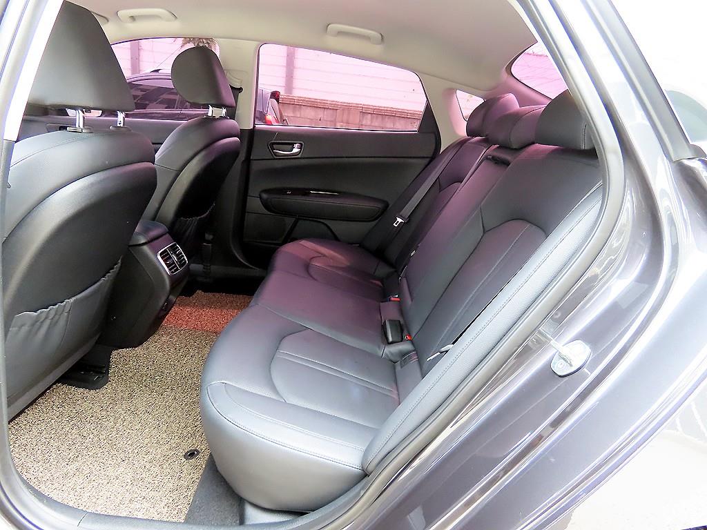 KIA K5 - Vista 6