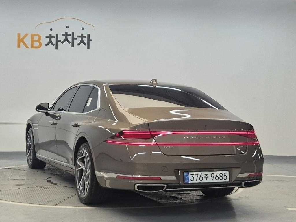 Genesis G90 - Vista 2