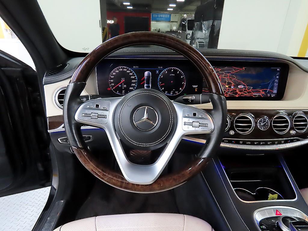Mercedes Benz S Class - Vista 9