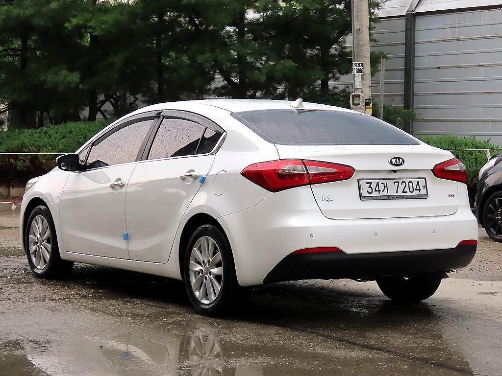 KIA K3 - Vista 3