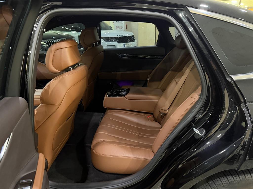 Genesis G80 - Vista 7