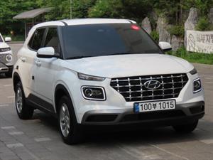 HYUNDAI Venue - Vista 4