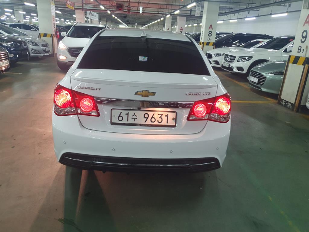 Chevrolet Cruise - Vista 4