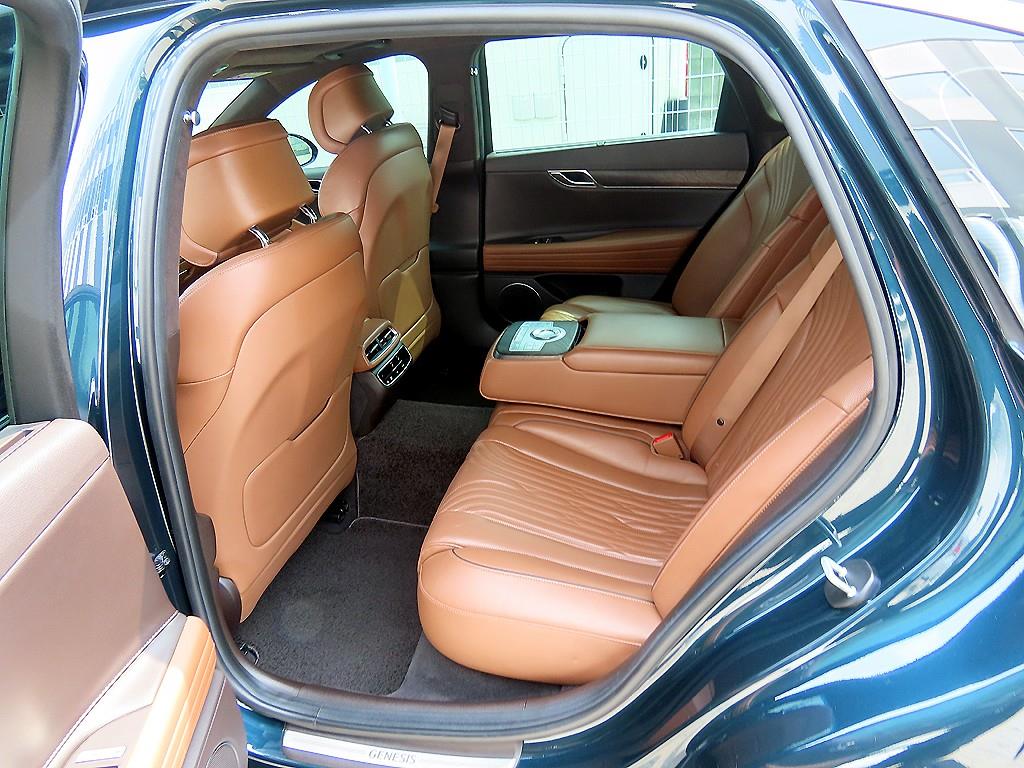 Genesis G80 - Vista 6