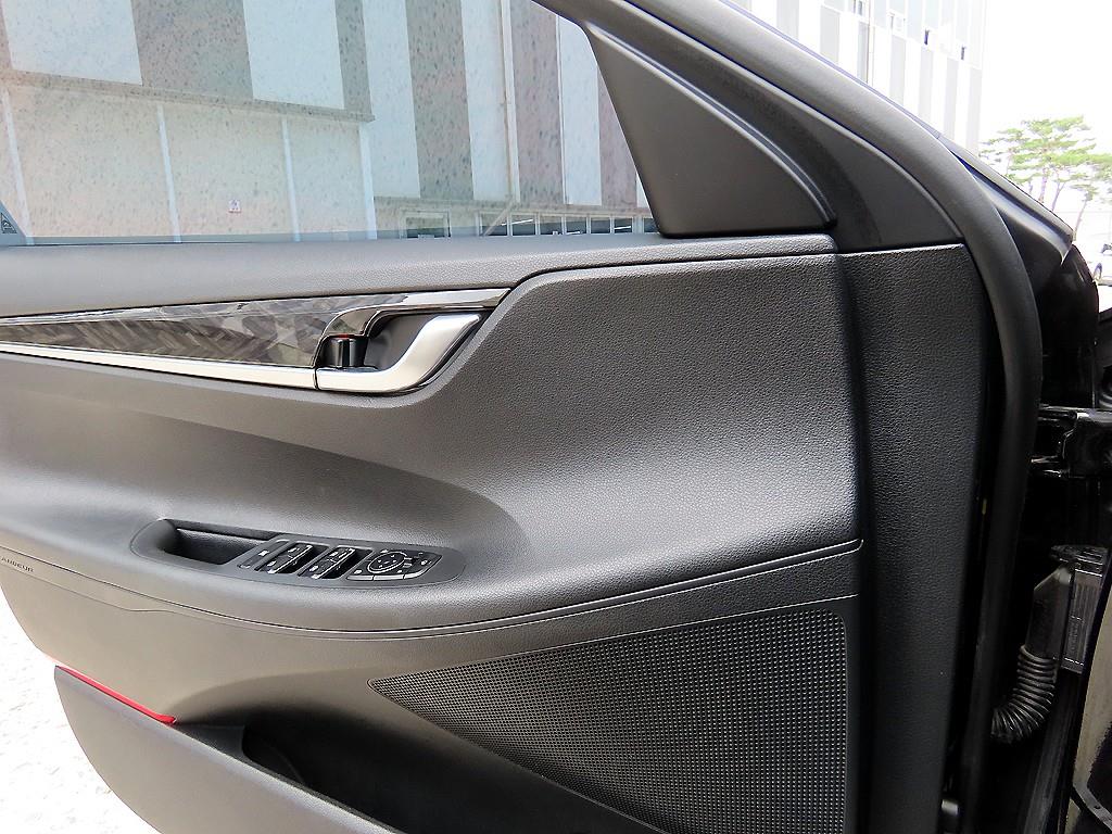 HYUNDAI Grandeur - Vista 11