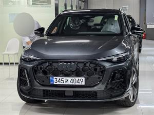 [아우디]Q5 (80A) 45 TFSI 콰트로 S-라인 블랙 에디션
