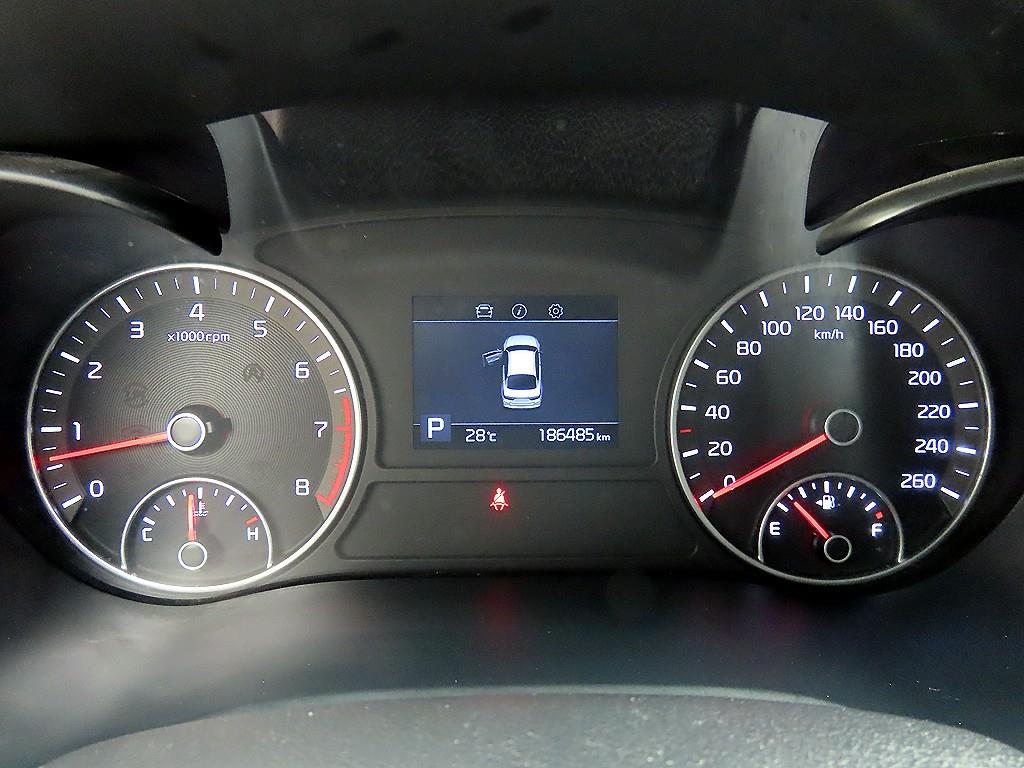 KIA K5 - Vista 9