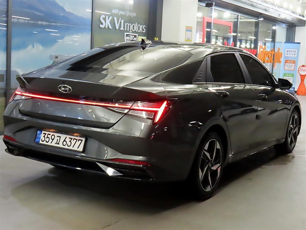 HYUNDAI Avante - Vista 4
