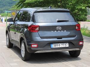 HYUNDAI Venue - Vista 8