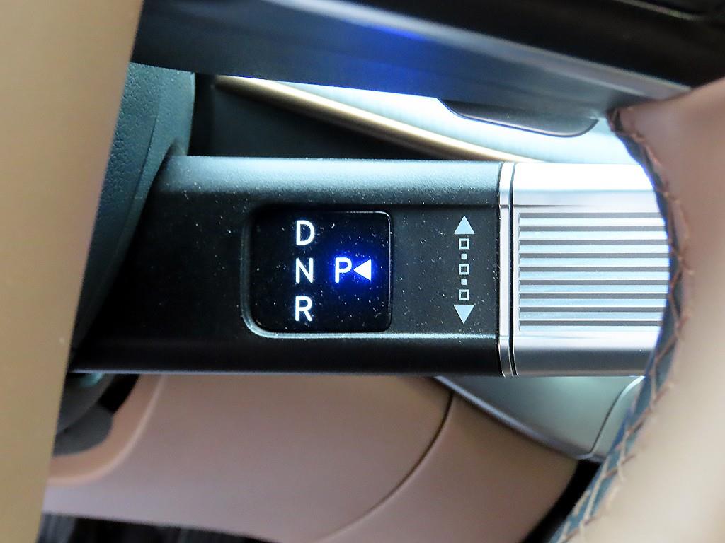 HYUNDAI Grandeur - Vista 11