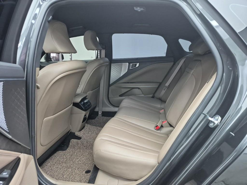 KIA K8 - Vista 12