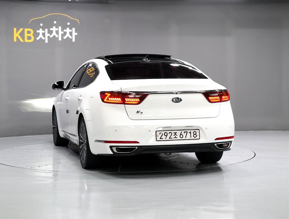 KIA K7 - Vista 4