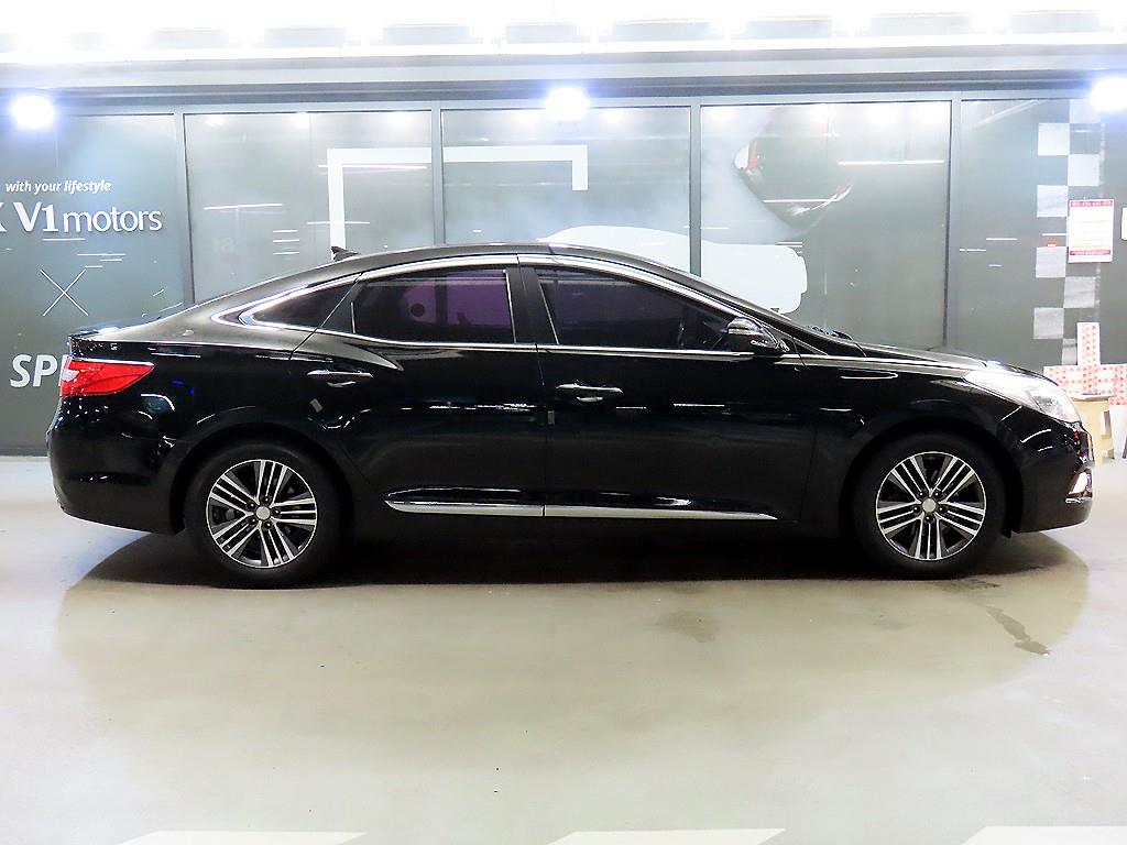 HYUNDAI Grandeur - Vista 3