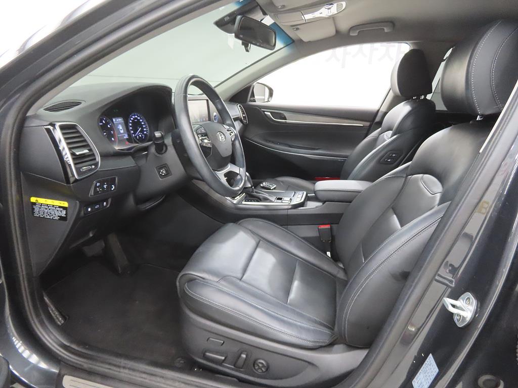 HYUNDAI Grandeur - Vista 5