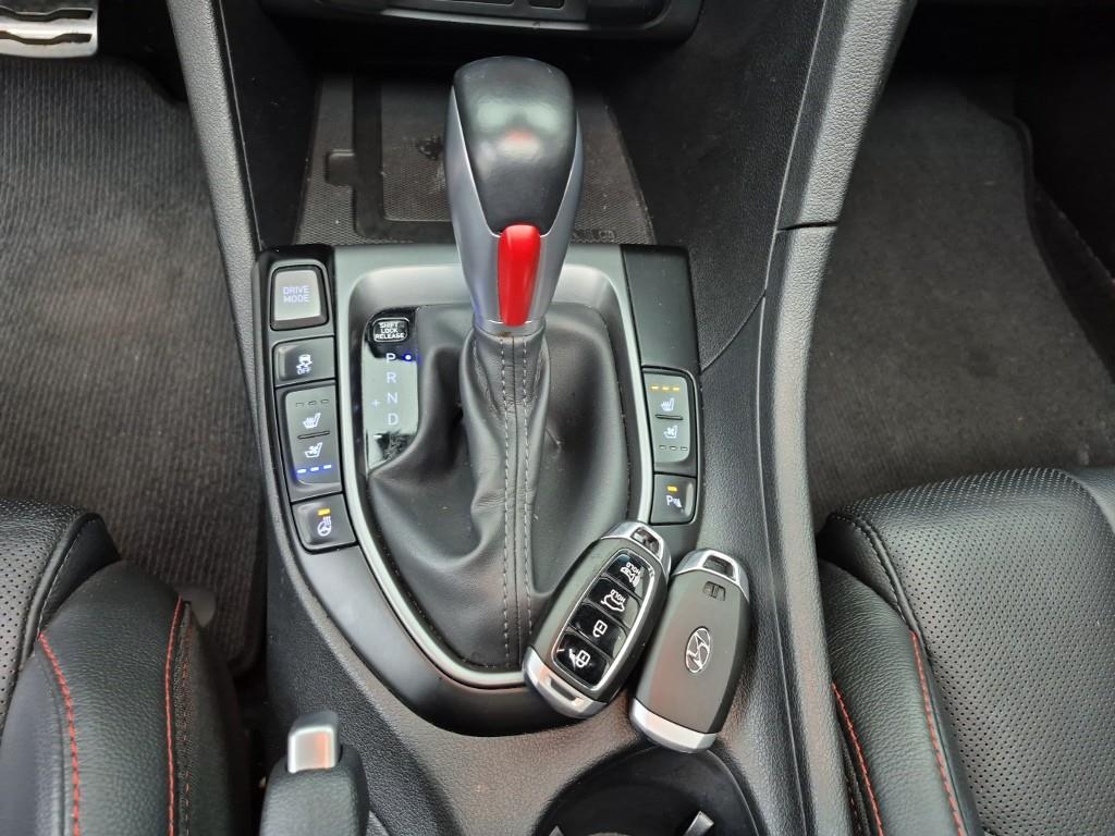 HYUNDAI Veloster - Vista 8