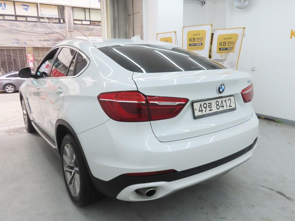 BMW X6 - Vista 4