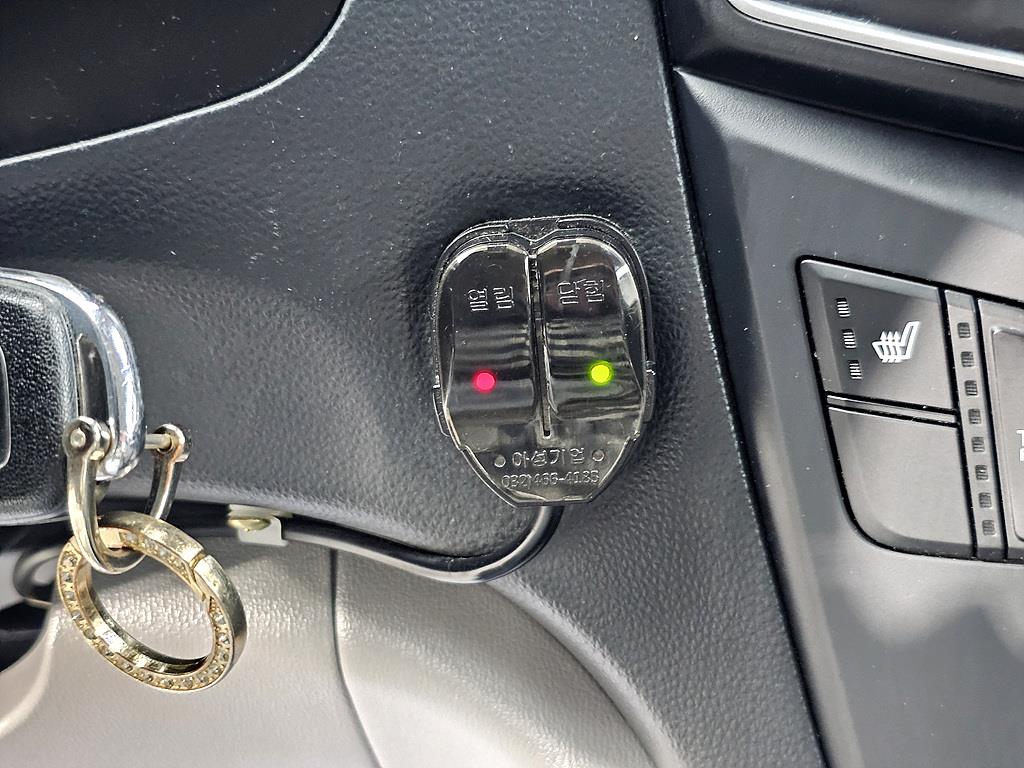 HYUNDAI Starex 2019 Amarillo - Importación desde Corea - HF Imports Iquique - Foto 15