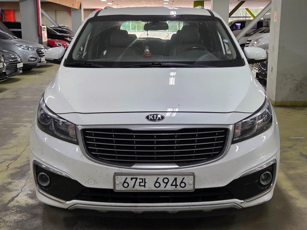 KIA Carnival - Vista 2