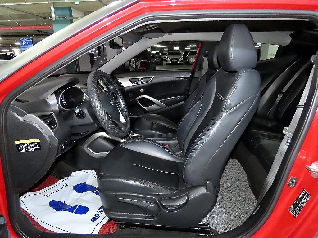 HYUNDAI Veloster - Vista 6