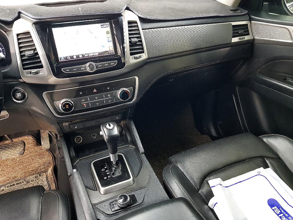 Ssangyong Rexton - Vista 10