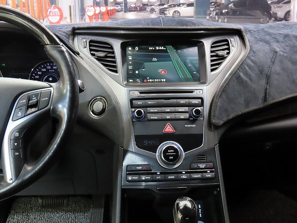 HYUNDAI Grandeur - Vista 11