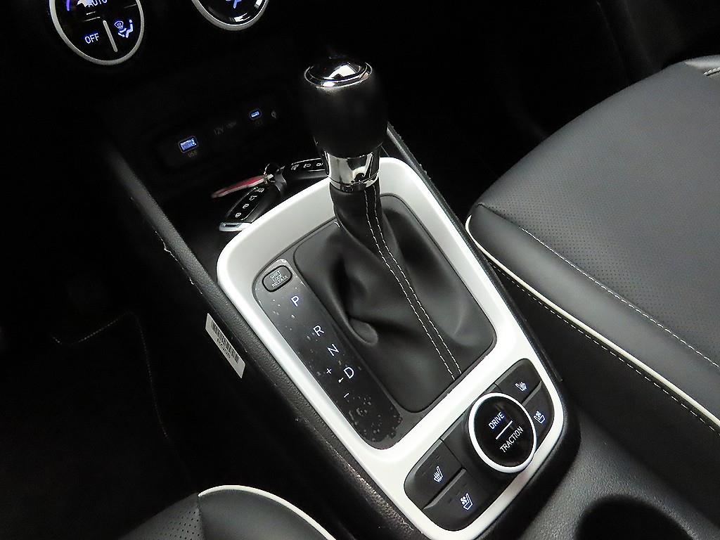 HYUNDAI Venue - Vista 10