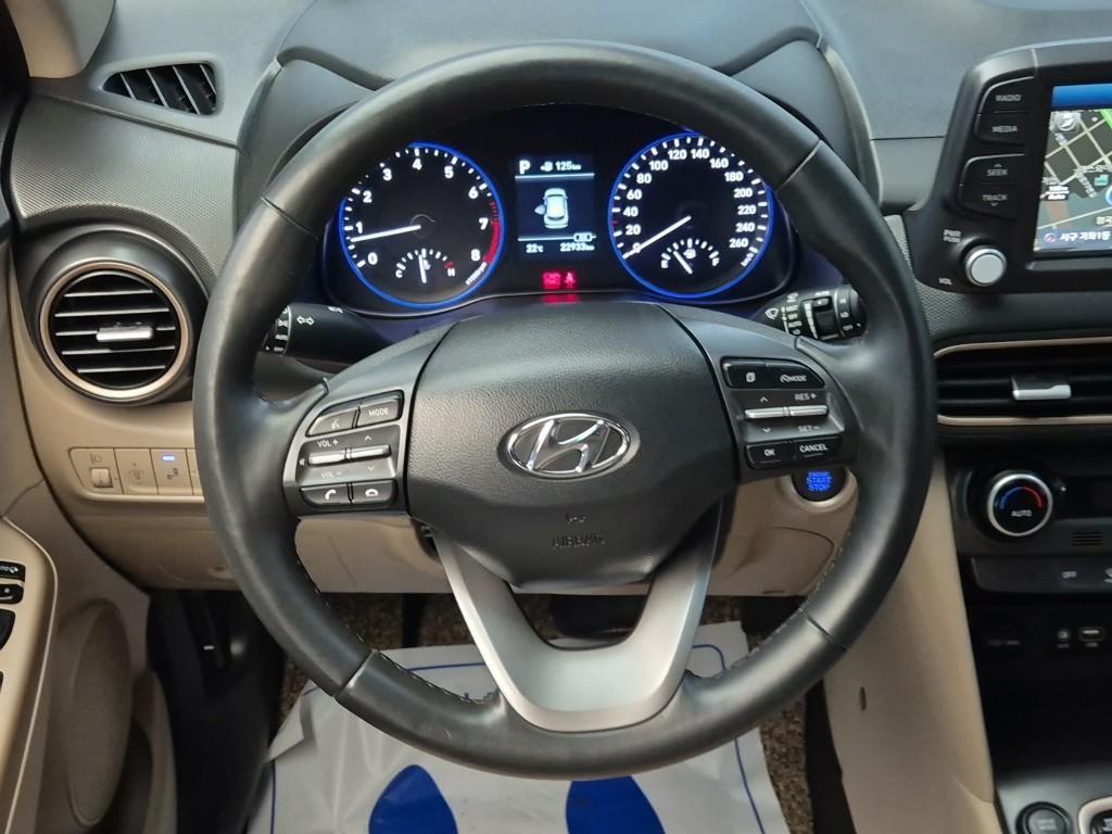 HYUNDAI Kona - Vista 6