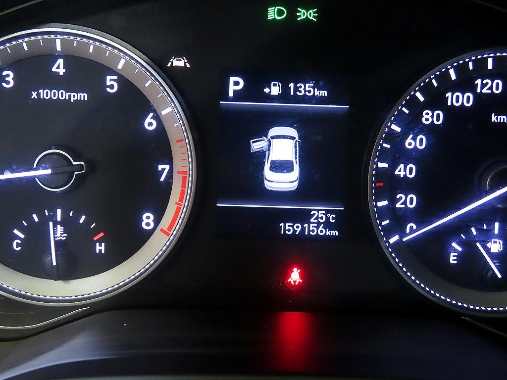 HYUNDAI Grandeur - Vista 9