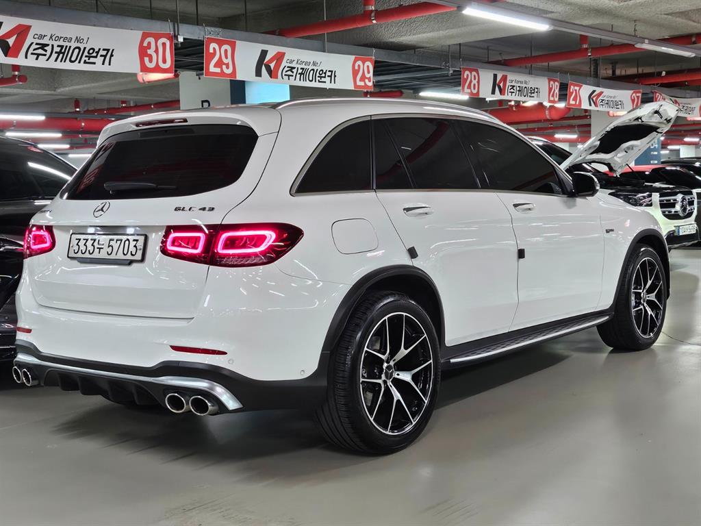 Mercedes Benz GLC Class - Vista 3