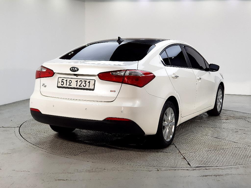 KIA K3 - Vista 4
