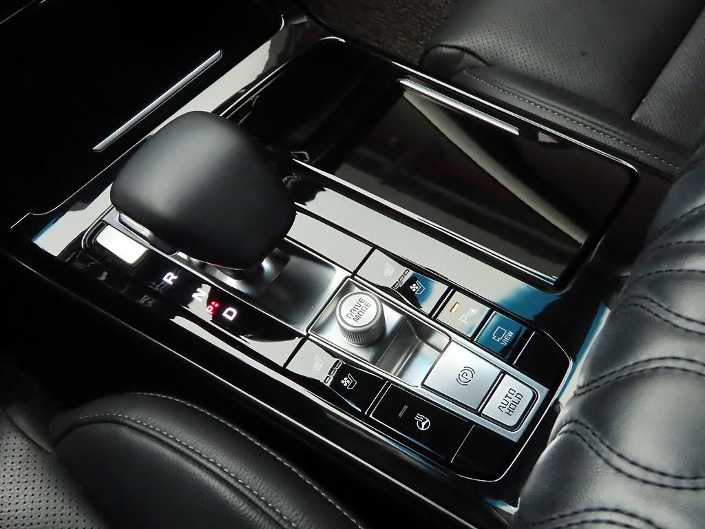 KIA K7 - Vista 10