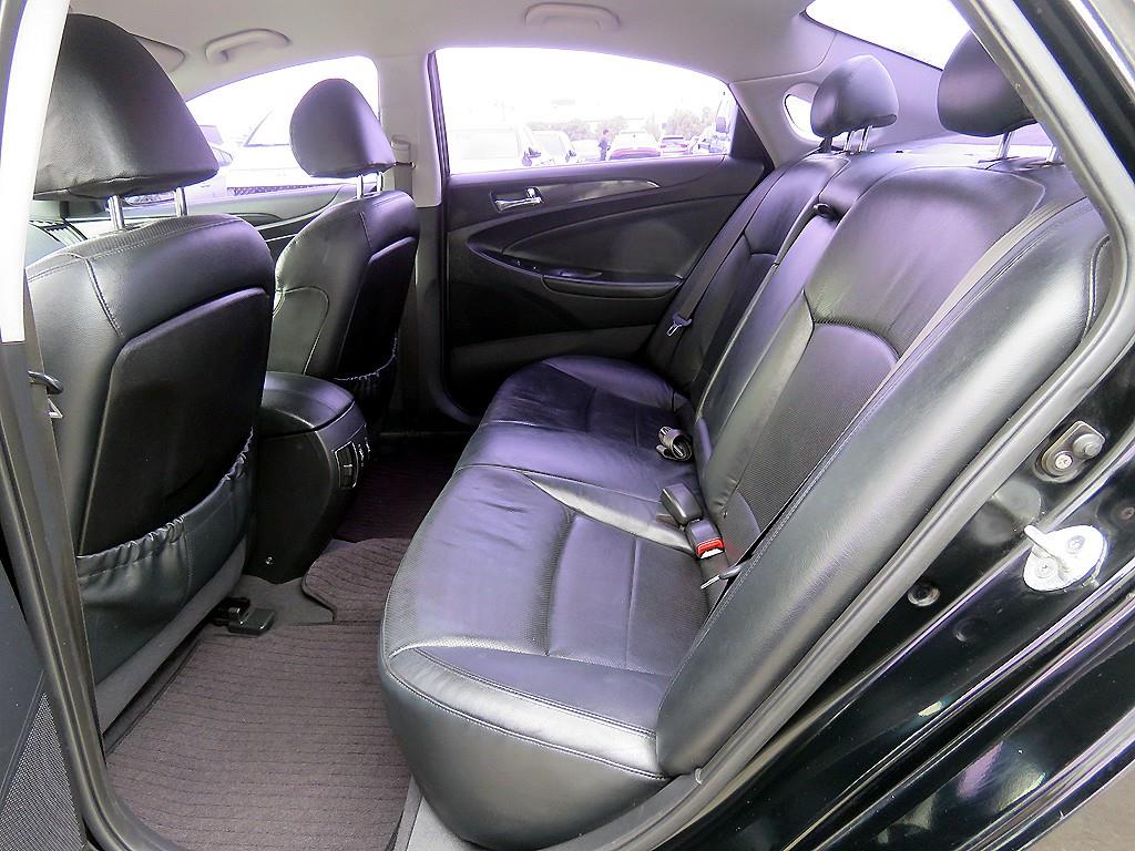 HYUNDAI Sonata - Vista 6