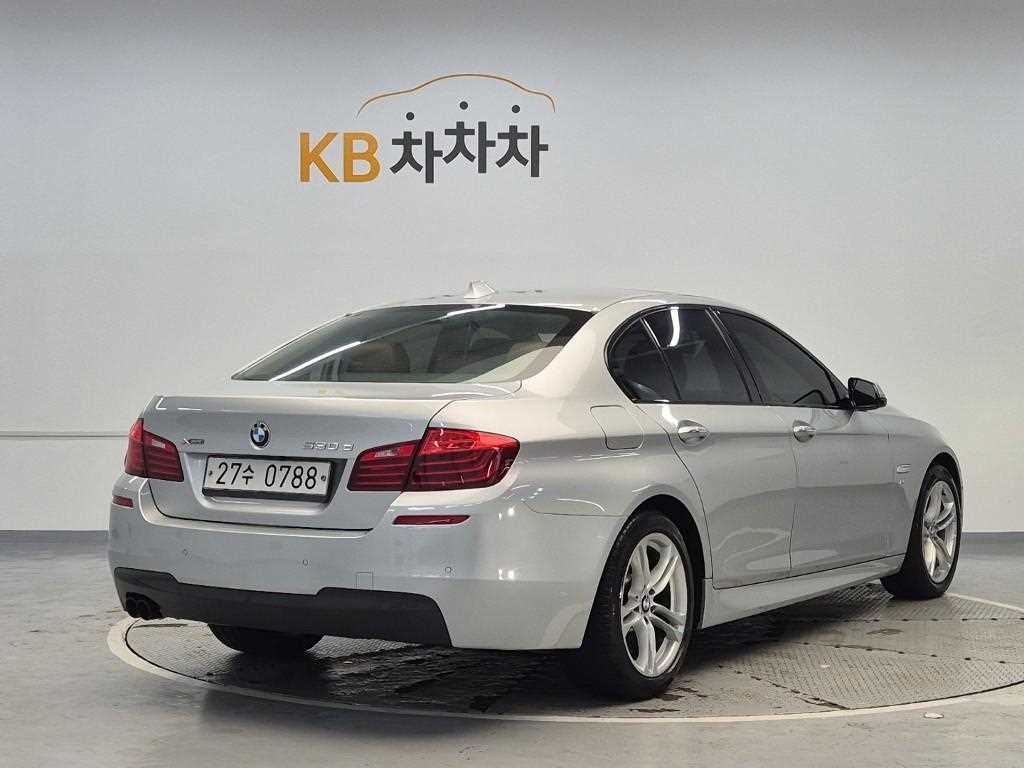 BMW 5 Series - Vista 3