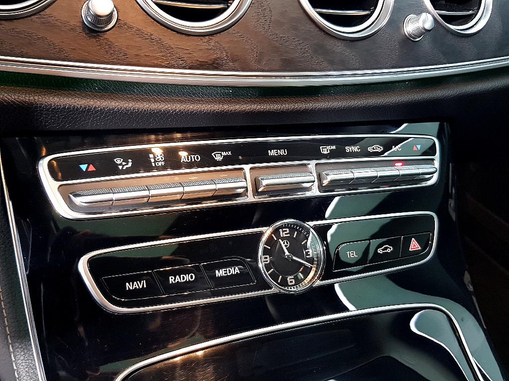 Mercedes Benz E class - Vista 11