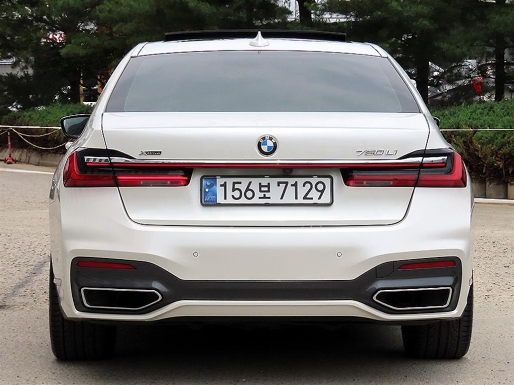BMW 7 Series - Vista 4