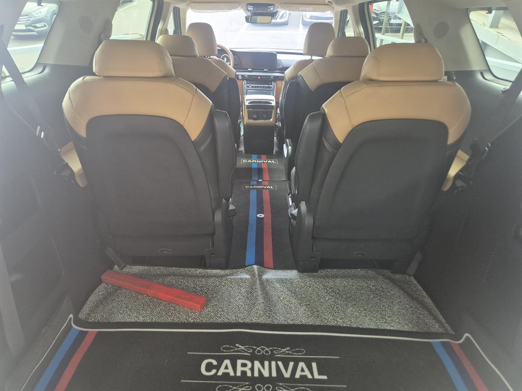 KIA Carnival - Vista 6