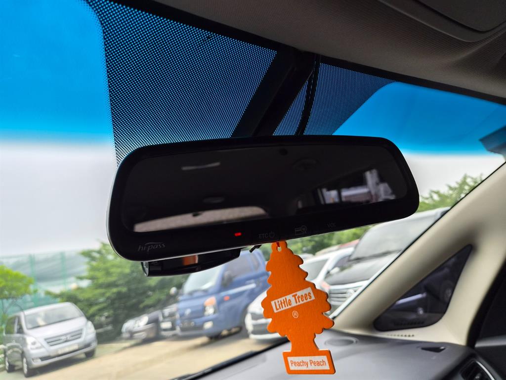 KIA Carens - Vista 9