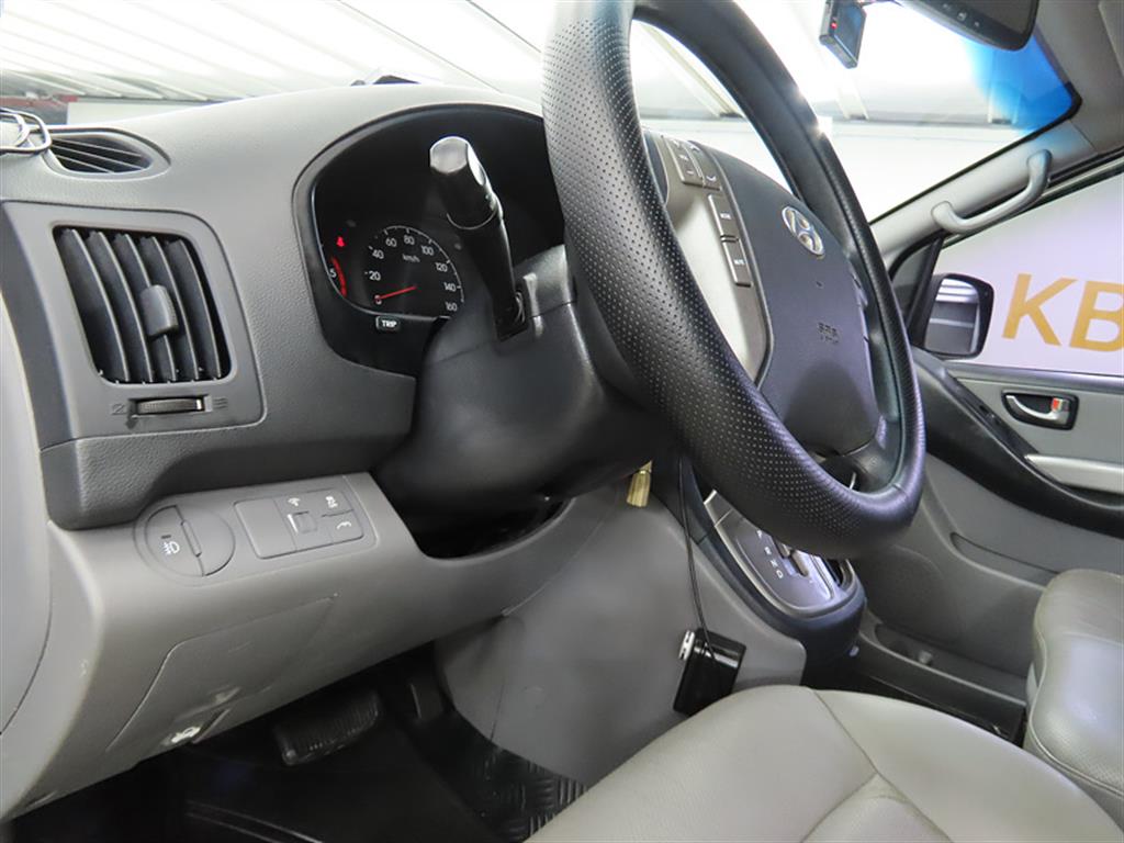 HYUNDAI Starex 2016 Plateado - Importación desde Corea - HF Imports Iquique - Foto 13