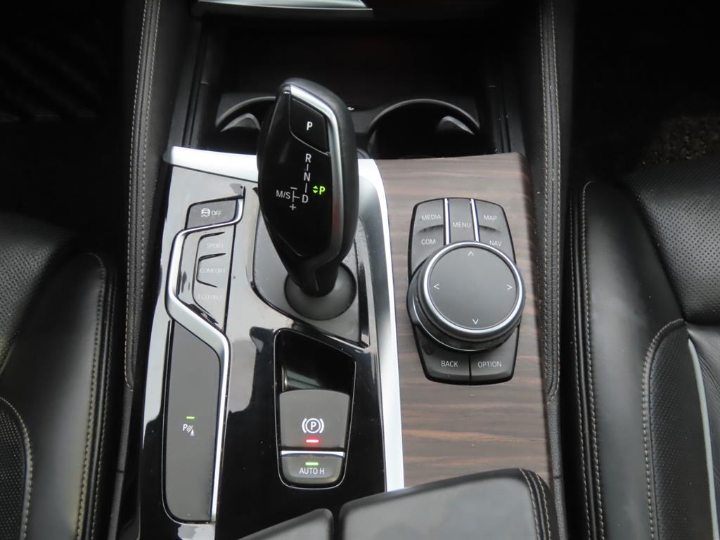BMW 5 Series 2018 Gris - Importación desde Corea - HF Imports Iquique - Foto 13