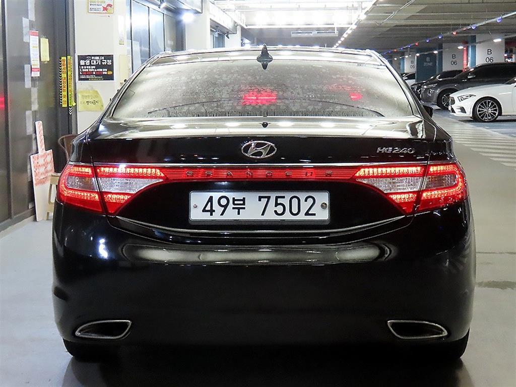 HYUNDAI Grandeur - Vista 5
