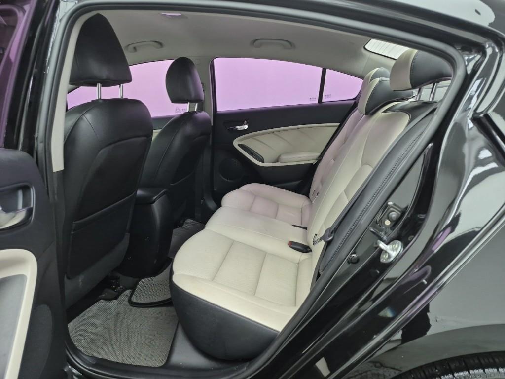 KIA K3 - Vista 12