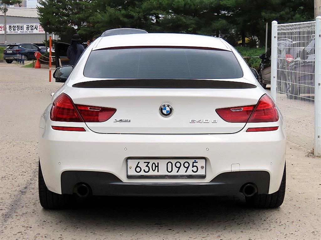 BMW 6 series - Vista 4