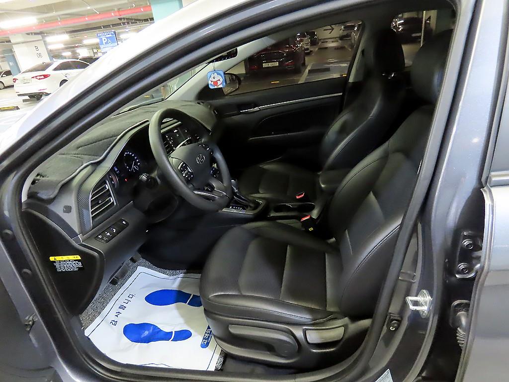 HYUNDAI Avante - Vista 6