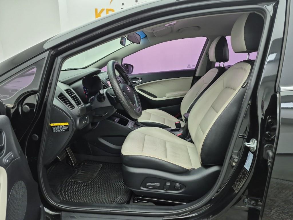 KIA K3 - Vista 11