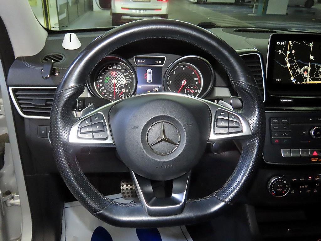 Mercedes Benz GLE Class - Vista 8