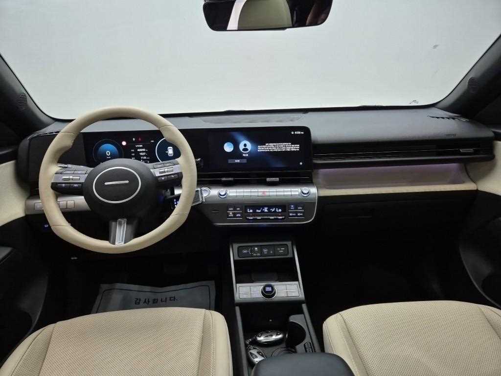 HYUNDAI Kona - Vista 7