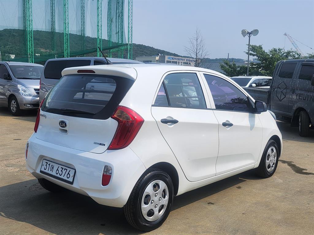 KIA Morning - Vista 4