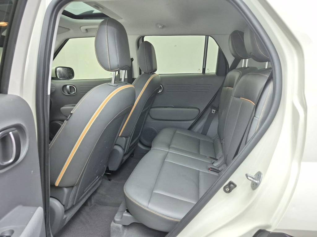 HYUNDAI Casper - Vista 12